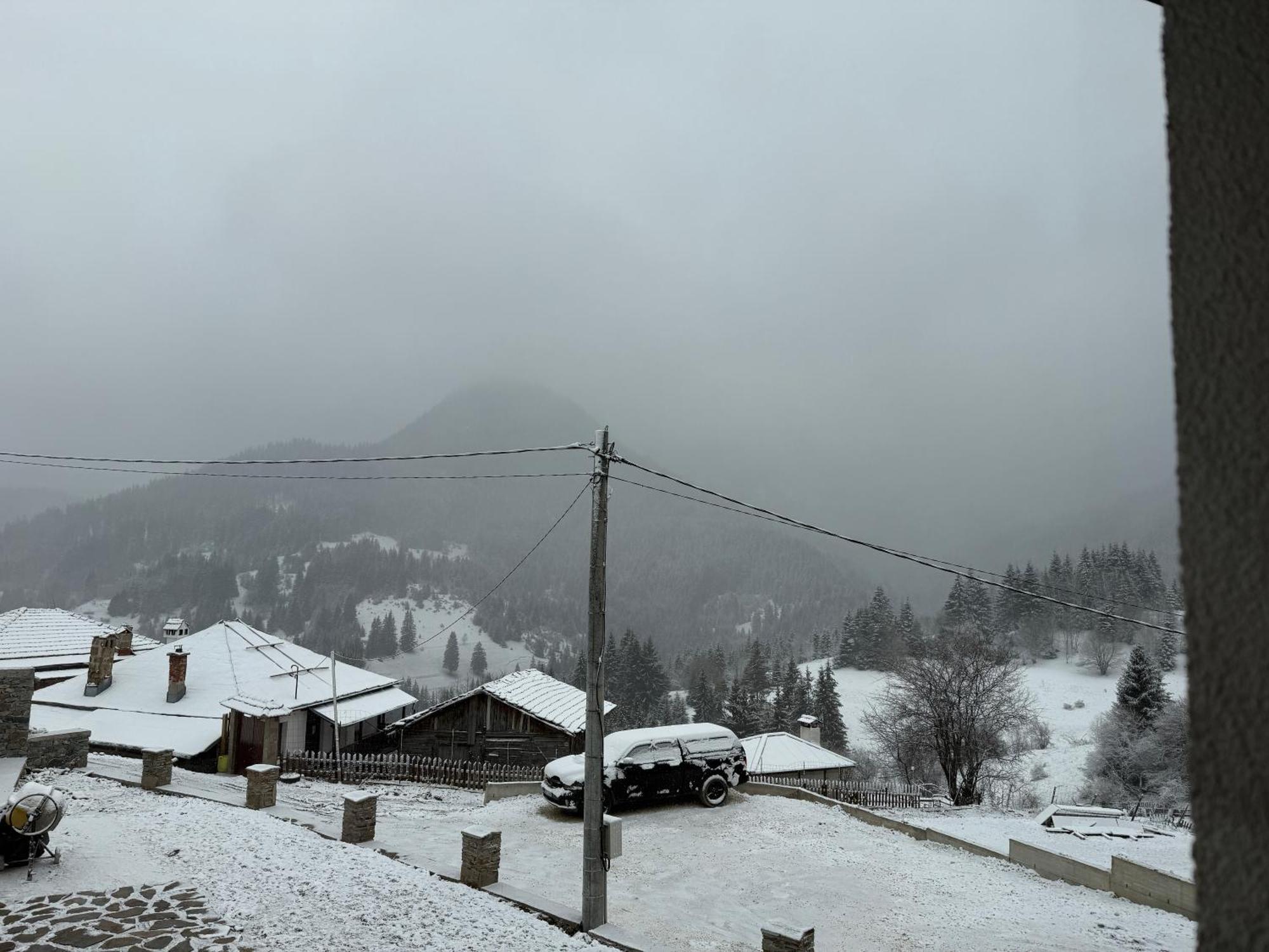 Къща За Гости Меча Стъпка Gela Esterno foto